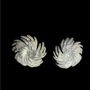 Sarah Coventry vintage costume Silver Pinwheel Swirl‎ Earrings Clip On